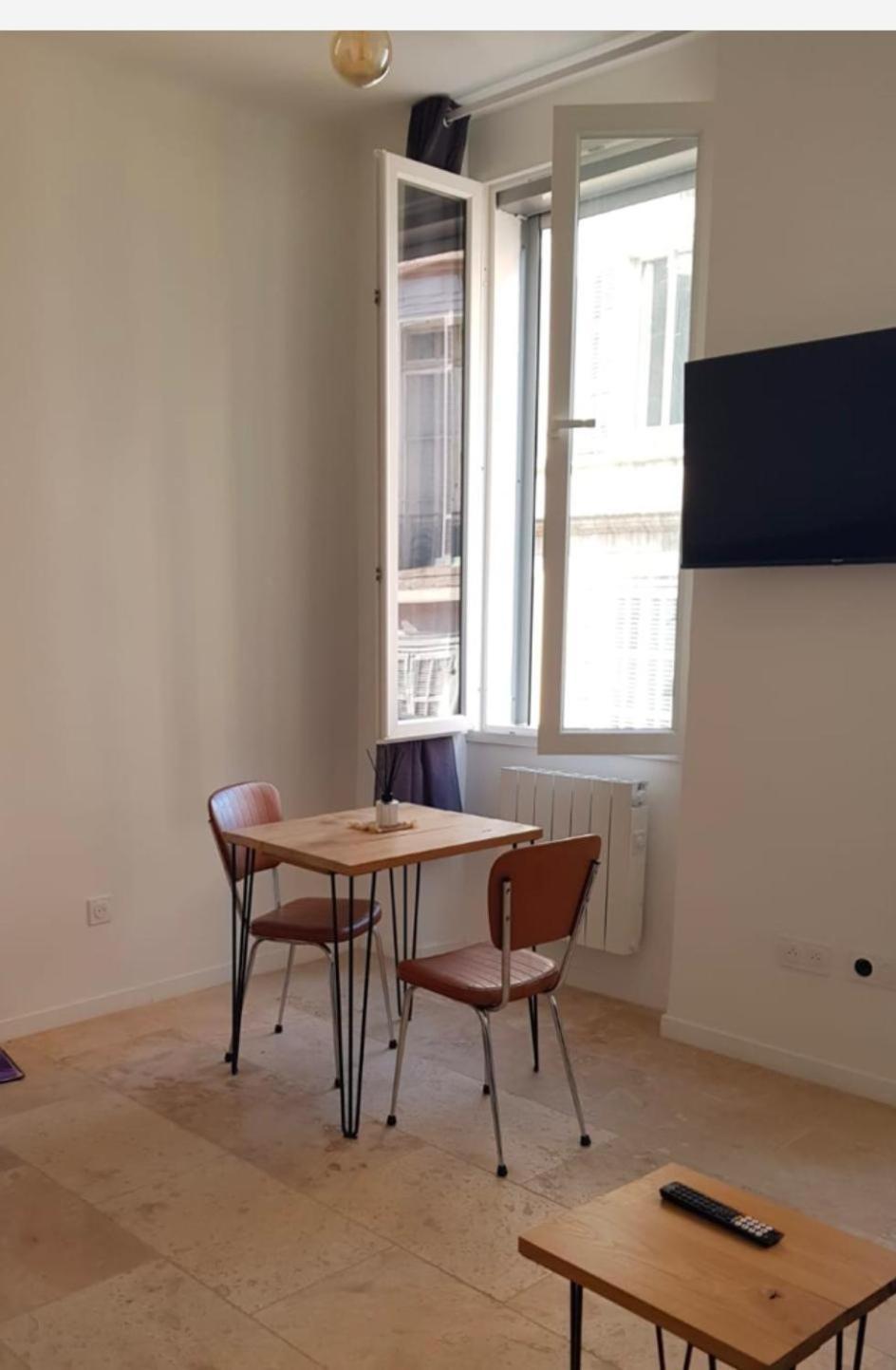 Central And Comfortable Studio, Near Train Station Марсель Екстер'єр фото