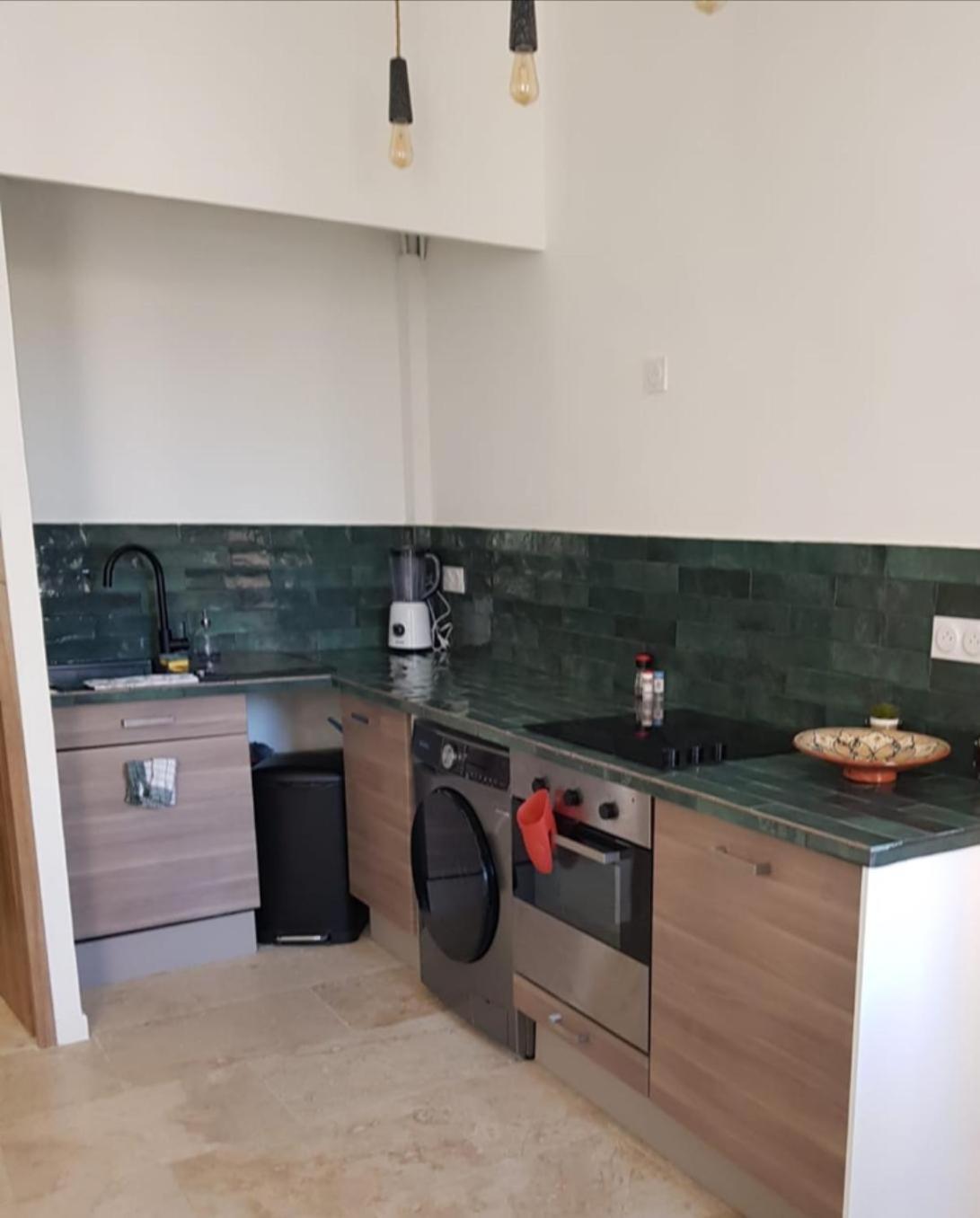 Central And Comfortable Studio, Near Train Station Марсель Екстер'єр фото